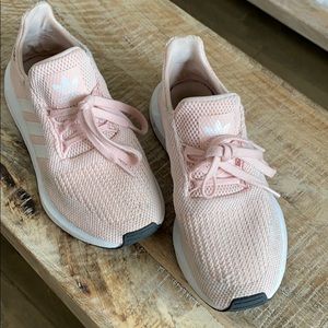 Adidas pink women tennis shoes sneaker